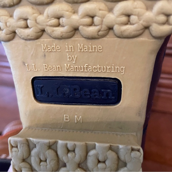 LL Bean Women’s Waterproof Bean Boots Duck Boot Size 6M Tan Leather & Navy Blue - Picture 14 of 17